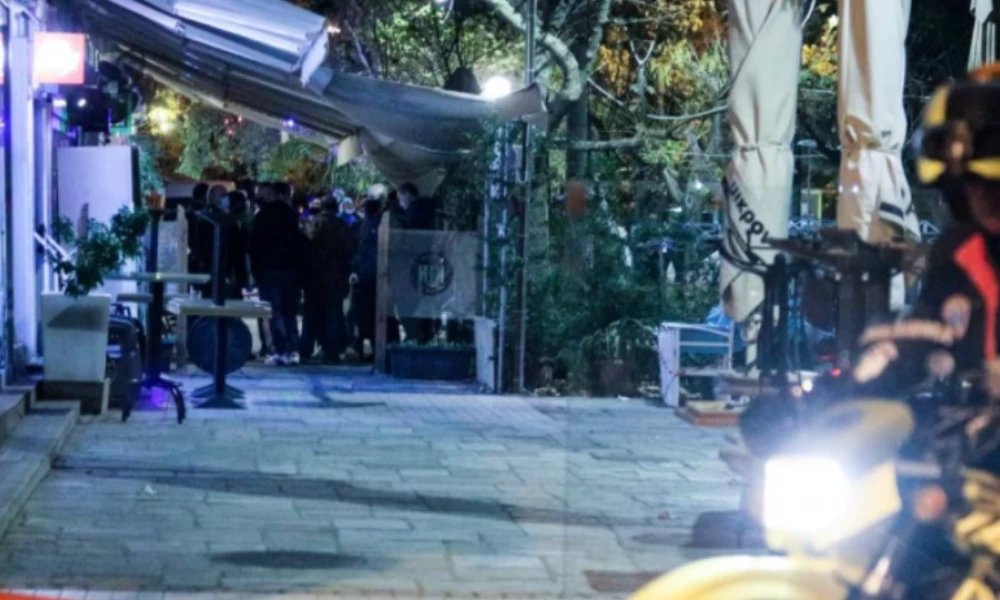 Χαλκιδική: Φαρ ουεστ έξω από μπαρ - Νεαρός πυροβολεί εν ψυχρώ